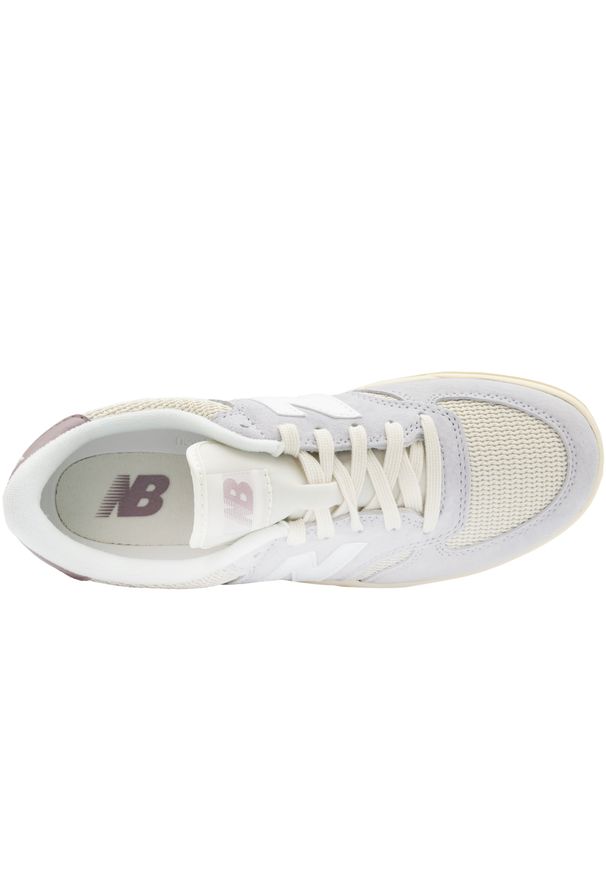 Buty unisex New Balance CT500GC – szare. Kolor: szary. Materiał: zamsz, guma, skóra, nubuk. Szerokość cholewki: normalna. Sport: tenis