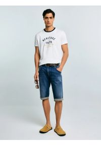 Big-Star - Szorty męskie jeansowe z przetarciami granatowe Conner 407. Okazja: na co dzień. Kolor: niebieski. Materiał: jeans. Sezon: lato. Styl: retro, klasyczny, casual