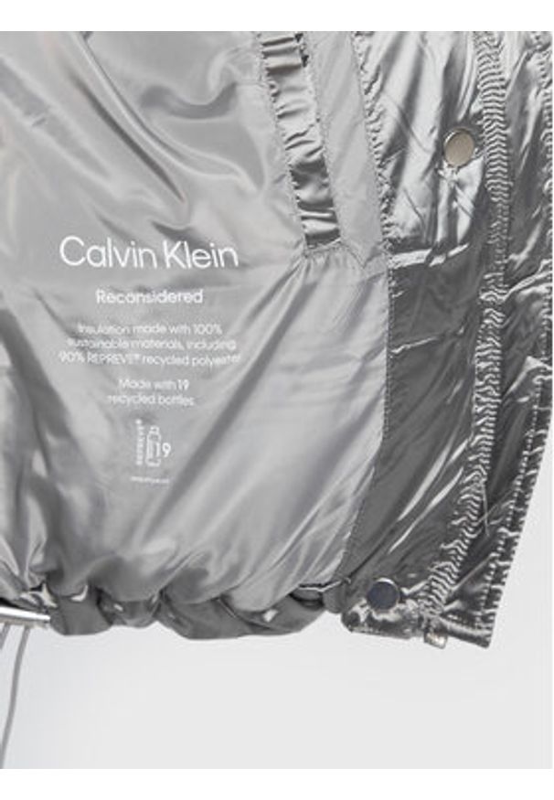 Calvin Klein Kurtka zimowa High Shine Metallic K20K204688 Srebrny Regular Fit. Kolor: srebrny. Materiał: syntetyk. Sezon: zima