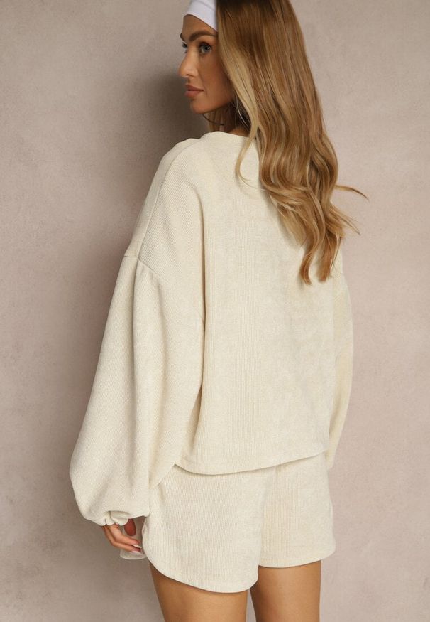 Renee - Beżowy Basicowy Komplet Szorty i Bluza Novirissa. Kolor: beżowy
