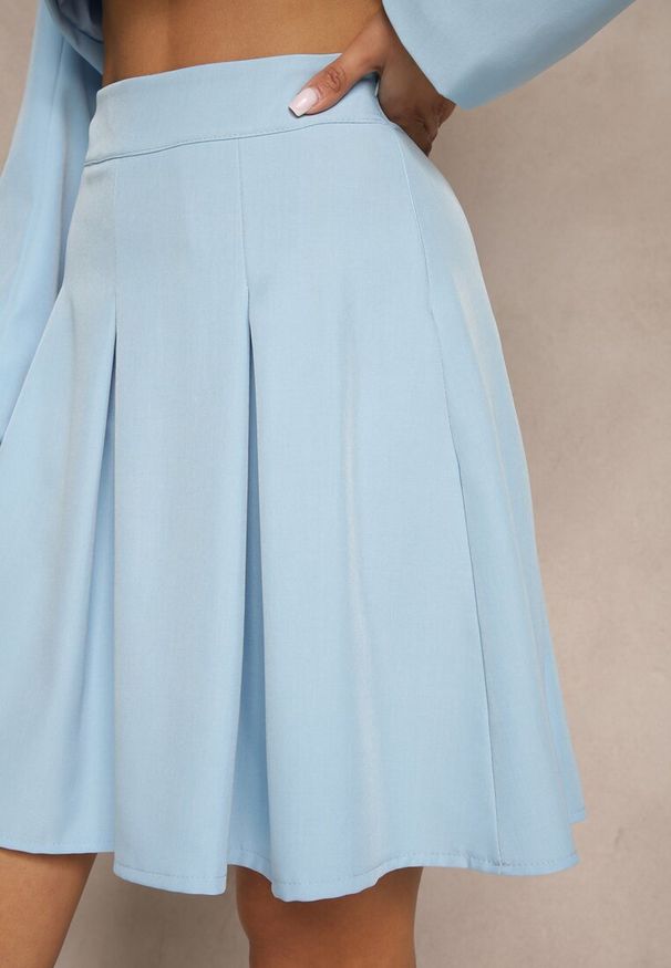 Renee - Niebieska Plisowana Spódnica High Waist o Rozkloszowanym Kroju Redilsa. Stan: podwyższony. Kolor: niebieski. Styl: elegancki