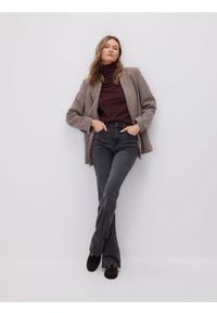 Reserved - Jeansy flare bootcut - szary. Kolor: szary #1