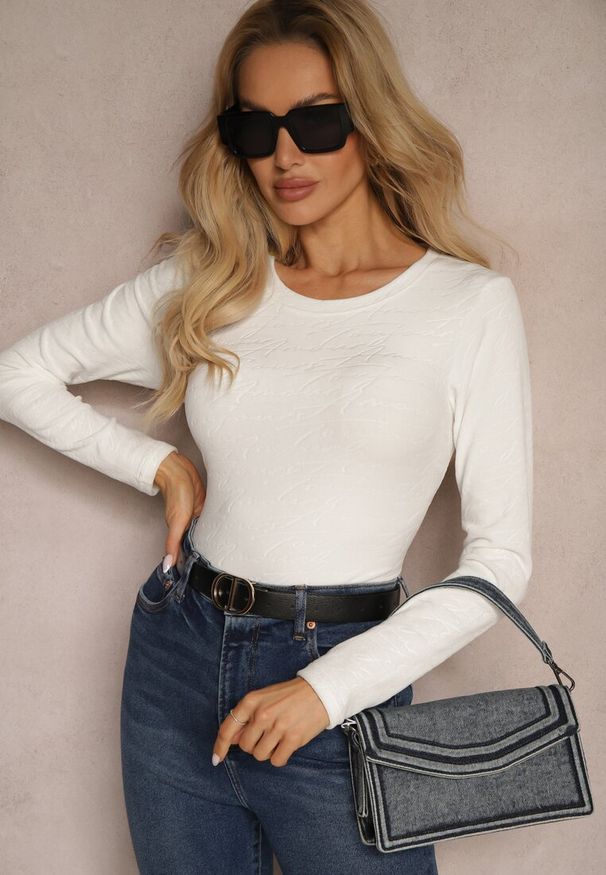 Renee - Biała Bluzka z Ozdobnym Tłoczeniem Laolitha. Okazja: na co dzień, na spotkanie biznesowe, do pracy. Kolor: biały. Materiał: jeans, materiał. Wzór: aplikacja, kolorowy. Styl: biznesowy, elegancki, casual