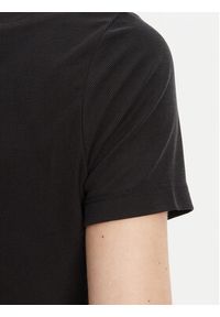 Guess T-Shirt W5YP14 KAQL2 Czarny Regular Fit. Kolor: czarny. Materiał: syntetyk