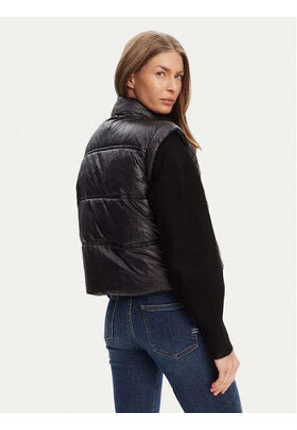 Guess Bezrękawnik W5YL11 WHDO2 Czarny Regular Fit. Kolor: czarny. Materiał: syntetyk. Długość rękawa: bez rękawów