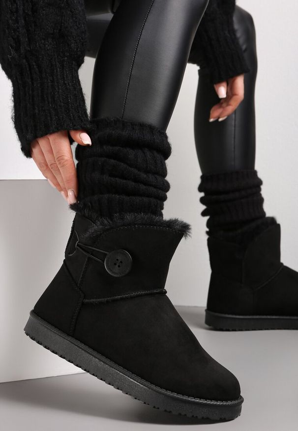 Born2be - Czarne Śniegowce na Grubej Podeszwie Cidi. Okazja: na spacer. Wysokość cholewki: za kostkę. Nosek buta: okrągły. Kolor: czarny. Materiał: futro. Szerokość cholewki: normalna. Sezon: zima, jesień