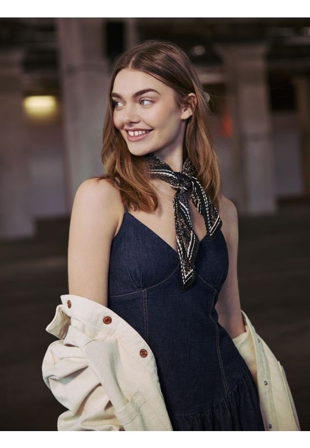 Reserved - Jeansowa sukienka mini - granatowy. Kolor: niebieski. Materiał: jeans. Długość: mini