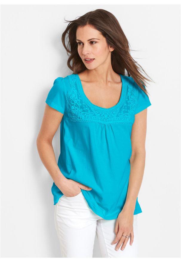 bonprix - Shirt bawełniany z koronką i krótkim rękawem. Kolor: niebieski. Materiał: koronka, bawełna. Długość rękawa: krótki rękaw. Długość: krótkie. Wzór: koronka. Sezon: lato