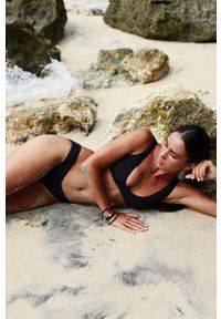 MUUV Figi kąpielowe Seam Bikini kolor czarny. Kolor: czarny. Materiał: materiał, prążkowany #1