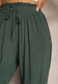 Renee - Ciemnozielone Spodnie z Bawełny w Stylu Paper Bag Wykończone Wiązaniem i Gumką w Talii Relvitela. Kolor: zielony. Materiał: bawełna. Sezon: lato #3