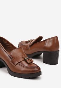 Born2be - Brązowe Półbuty na Obcasie w Stylu Mokasynów z Frędzlami Arkena. Okazja: na co dzień. Kolor: brązowy. Obcas: na obcasie. Styl: vintage, casual. Wysokość obcasa: średni