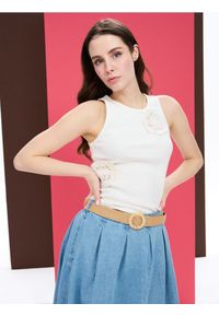 Sinsay - Bawełniana koszulka z aplikacją 3D - kremowy. Kolor: kremowy. Materiał: bawełna. Wzór: aplikacja #1