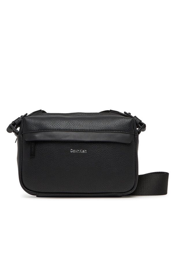 Calvin Klein Saszetka Ck Must Camera Bag K50K512885 Czarny. Kolor: czarny. Materiał: skóra