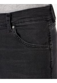 Wrangler - WRANGLER GREENSBORO MĘSKIE SPODNIE JEANSOWE BLACK DIRT W15QHP094