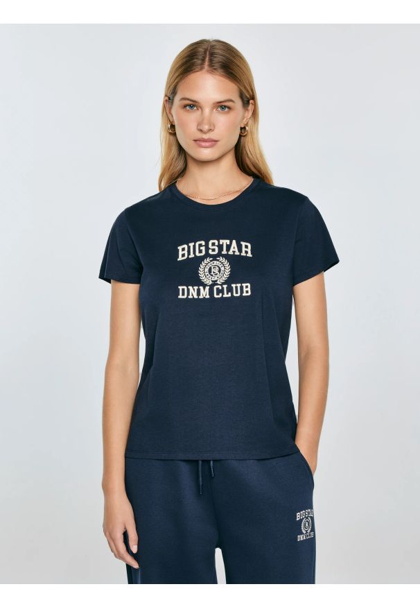 Big-Star - Koszulka damska z haftem granatowa Bensa 403. Okazja: na co dzień. Kolor: niebieski. Materiał: bawełna, jeans, dzianina. Wzór: haft. Styl: klasyczny, sportowy, casual