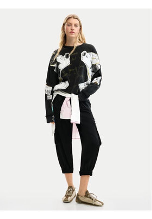 Desigual Bluza Kiss Mickey 26SWSK08 Czarny Relaxed Fit. Kolor: czarny. Materiał: bawełna