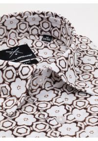 Pako Lorente - PAKO LORENTE – Koszula męska w brązowy wzór P22SF-1X-004-A-S. Typ kołnierza: kołnierzyk klasyczny. Kolor: brązowy. Materiał: elastan, bawełna. Długość rękawa: długi rękaw. Długość: długie. Styl: klasyczny #6