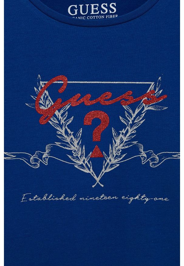Guess T-shirt dziecięcy. Okazja: na co dzień. Kolor: niebieski. Materiał: dzianina, bawełna. Wzór: nadruk. Styl: casual
