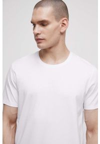 medicine - Medicine t-shirt męski kolor biały gładki. Kolor: biały. Materiał: dzianina. Długość rękawa: krótki rękaw. Długość: krótkie. Wzór: gładki. Styl: klasyczny #3