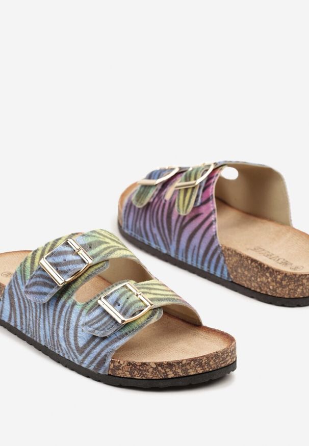 Renee - Niebiesko-Różowe Klapki na Podeszwie z Imitacji Korka Zdobione Sprzączkami Virlevia. Kolor: niebieski. Materiał: jeans. Wzór: aplikacja. Sezon: lato. Styl: boho