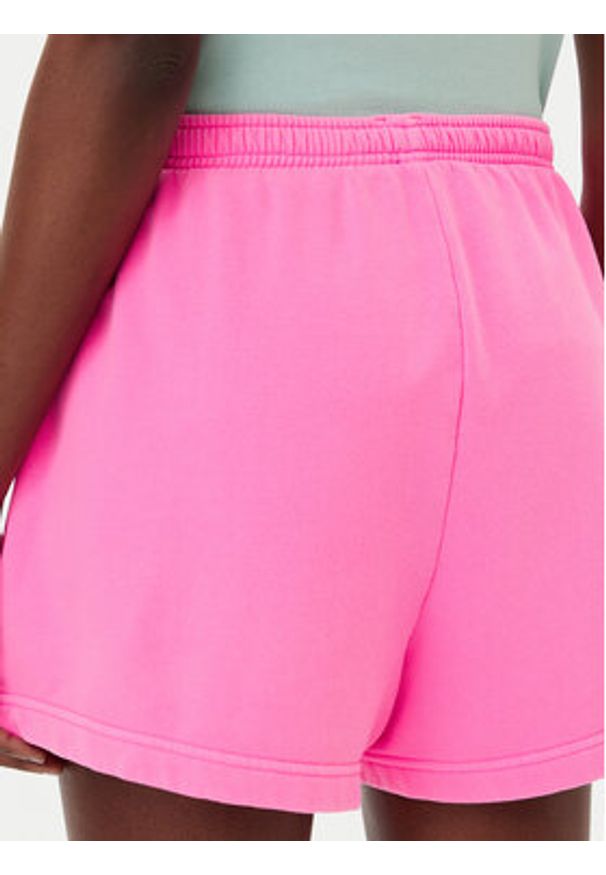 GAP - Gap Szorty sportowe 714587-03 Różowy Relaxed Fit. Kolor: różowy. Materiał: bawełna