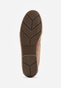 Born2be - Beżowe Mokasyny VICES ze Skórzaną Wkładką i Metalową Ozdobą Aquilin. Nosek buta: okrągły. Kolor: beżowy. Materiał: skóra. Wzór: aplikacja. Obcas: na obcasie. Styl: klasyczny. Wysokość obcasa: niski #8