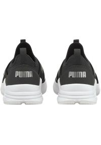 Buty Puma Wired Run Slipon Wmns W 382299 01 czarne. Kolor: czarny. Materiał: skóra ekologiczna, guma. Szerokość cholewki: normalna. Sport: bieganie
