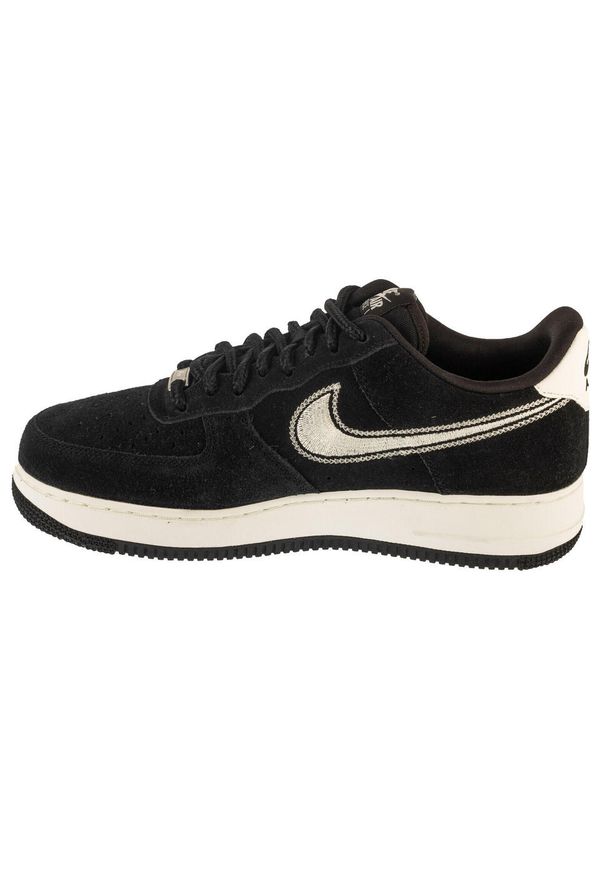 Nike - Buty sportowe Sneakersy męskie, Air Force 1 '07 Lv8. Kolor: czarny. Model: Nike Air Force. Sport: turystyka piesza