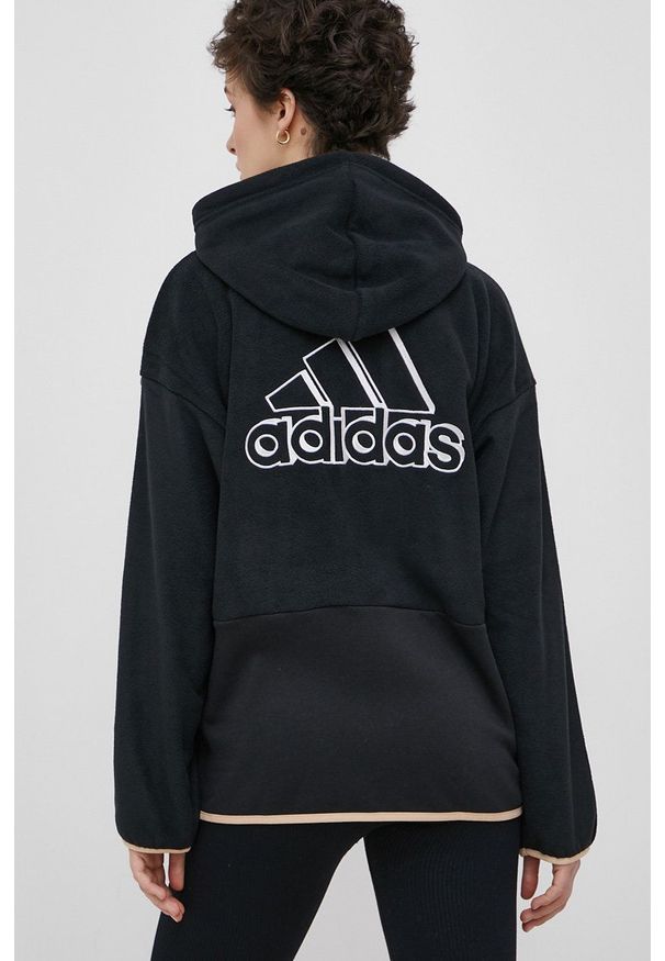 Adidas - adidas Bluza damska kolor czarny z kapturem gładka. Okazja: na co dzień. Typ kołnierza: kaptur. Kolor: czarny. Materiał: tkanina, poliester. Wzór: gładki. Styl: casual