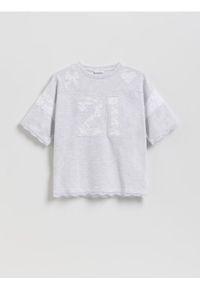 Reserved - T-shirt z koronkowym zdobieniem - jasnoszary. Kolor: szary. Materiał: koronka. Wzór: aplikacja