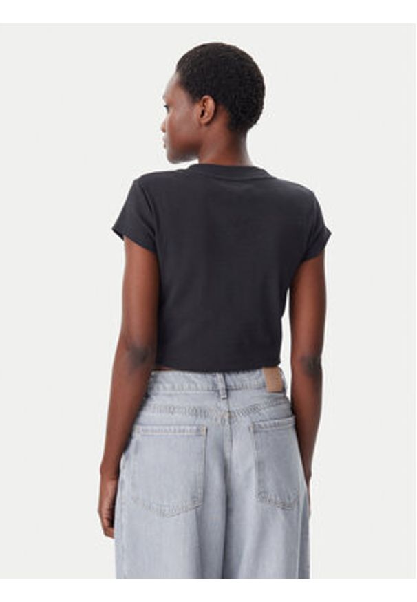 Calvin Klein Jeans T-Shirt LV047AB802 Czarny Regular Fit. Kolor: czarny. Materiał: bawełna