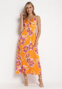 Born2be - Pomarańczowa Maxi Sukienka na Regulowanych Ramiączkach Ozdobiona Metalowym Kółkiem przy Dekolcie Leamia. Kolor: pomarańczowy. Długość rękawa: na ramiączkach. Wzór: aplikacja. Długość: maxi #1
