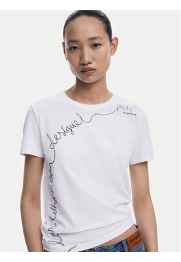 Desigual T-Shirt Charly 25WWTK08 Biały Regular Fit. Kolor: biały. Materiał: bawełna