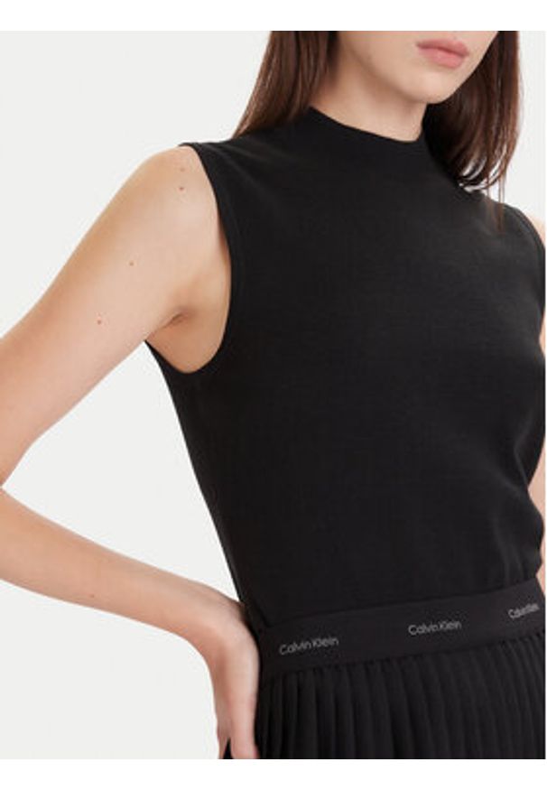 Calvin Klein Top LV044D316G Czarny Slim Fit. Kolor: czarny. Materiał: syntetyk