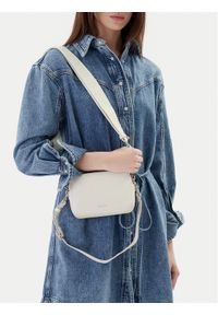 Calvin Klein Torebka Webbing Double Strap Camera Bag LV04F3165G Biały. Kolor: biały. Materiał: skórzane #1