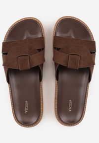 Born2be - Cienobrązowe Klapki VICES z Przeplatanymi Paskami Anreene. Okazja: na co dzień. Kolor: brązowy. Materiał: len. Wzór: paski. Styl: casual, klasyczny, elegancki #4