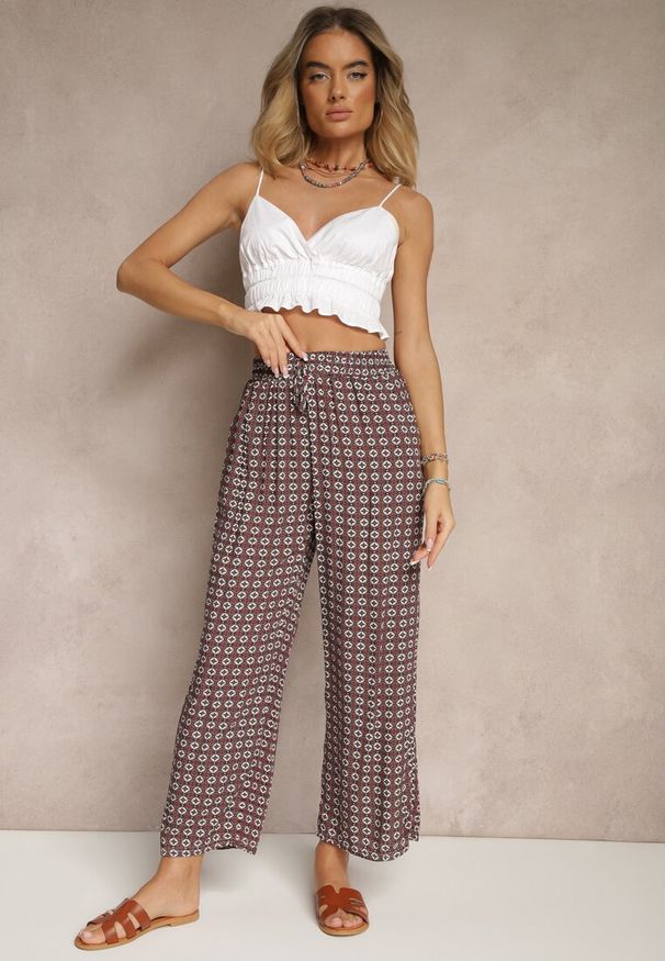Renee - Czerwono-Szare Spodnie o Szerokim Kroju High Waist z Geometrycznym Wzorem Farisia. Stan: podwyższony. Kolor: szary. Materiał: bawełna. Wzór: geometria. Styl: elegancki