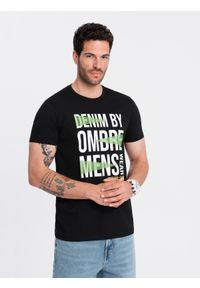 Ombre Clothing - Męski bawełniany t-shirt z dużym napisem – czarny V2 OM-TSPT-0193 - XXL. Okazja: na co dzień. Kolor: czarny. Materiał: bawełna. Wzór: napisy. Styl: casual #5