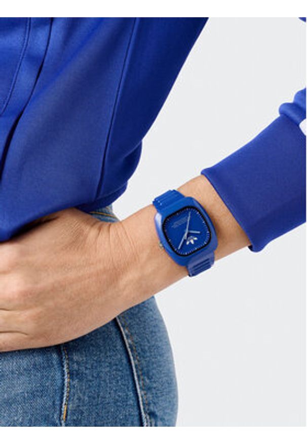 Adidas - adidas Zegarek Retro Wave Two AOSY24530 Niebieski. Kolor: niebieski. Styl: retro