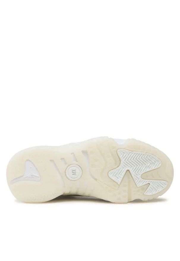 Nike Air Jordan Jumpman Two Trey Sneakersy damskie. Kolor: biały. Model: Nike Air Jordan