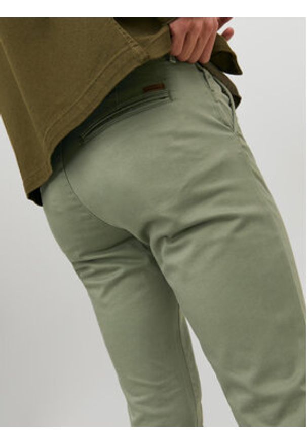 Jack & Jones - Jack&Jones Chinosy Marco 12150148 Zielony Slim Fit. Kolor: zielony. Materiał: bawełna