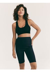 Reserved - Prążkowane kolarki - granatowy. Kolor: niebieski. Materiał: prążkowany