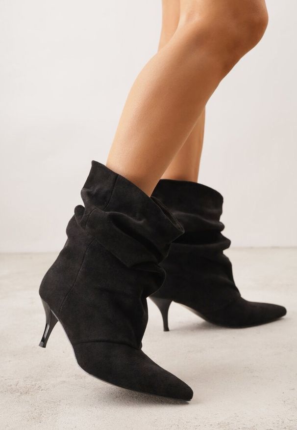 Renee - Czarne Botki na Szpilce Typu Slouchy Anitai. Kolor: czarny. Materiał: jeans. Obcas: na szpilce