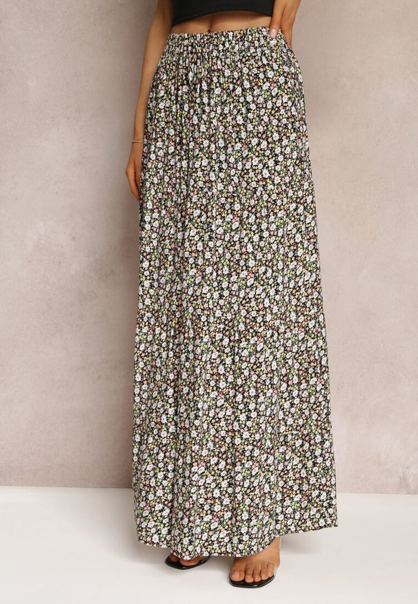 Renee - Czarna Rozkloszowana Spódnica Maxi w Kwiaty Dethuj. Kolor: czarny. Materiał: tkanina, bawełna. Wzór: kwiaty