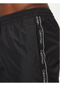 Calvin Klein Swimwear Szorty kąpielowe KM0KM01109 Czarny Regular Fit. Kolor: czarny. Materiał: syntetyk #5