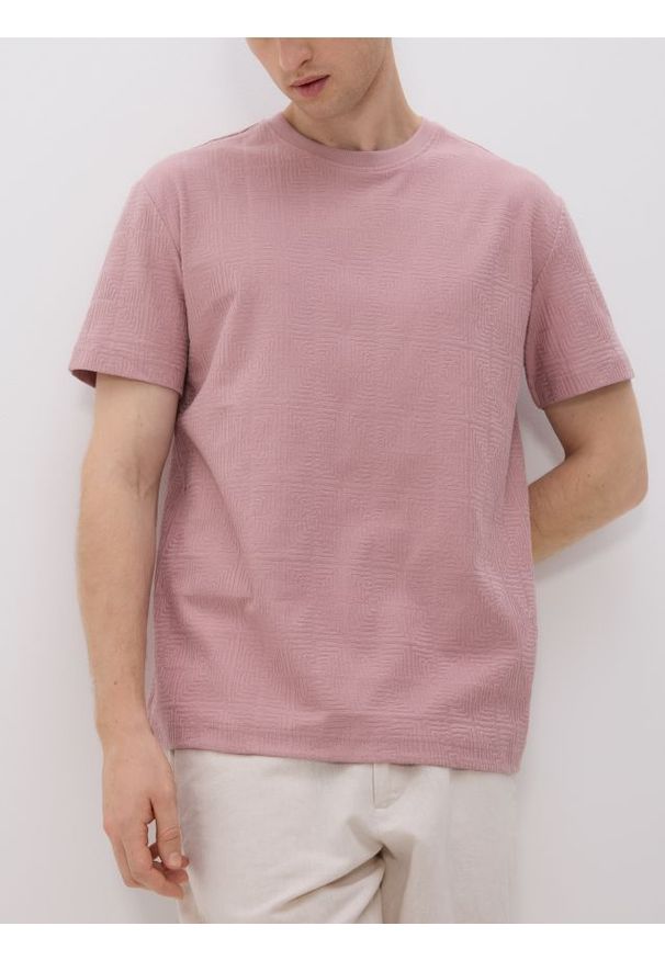 Reserved - Strukturalny t-shirt comfort fit - jasnofioletowy. Kolor: fioletowy. Materiał: bawełna