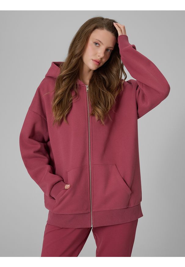 4f - 4F Bluza dresowa regular z kapturem damska - burgundowy L. Okazja: na co dzień. Typ kołnierza: kaptur. Kolor: czerwony. Materiał: dresówka. Styl: casual