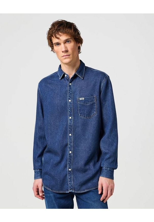 Wrangler - WRANGLER LS 1 PKT SHIRT MĘSKA KOSZULA JEANSOWA WRANGLER DARK STONE 112350576 W5M9015411. Materiał: jeans