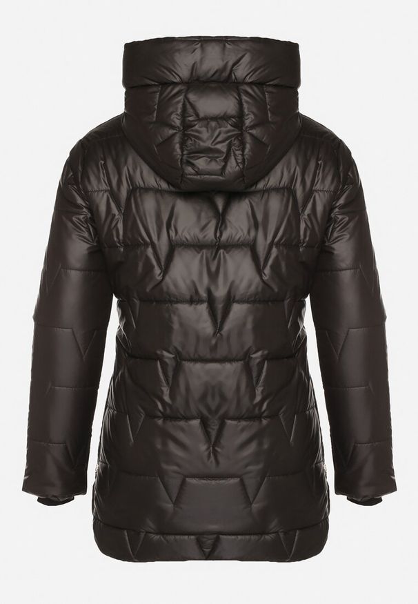 Born2be - Czarna Pikowana Kurtka o Prostym Kroju z Kapturem Nalarea. Okazja: na co dzień. Typ kołnierza: kaptur. Kolekcja: plus size. Kolor: czarny. Materiał: jeans, dzianina, poliester. Styl: elegancki, klasyczny, casual