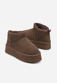 Renee - Brązowe Wsuwane Śniegowce z Zamszu Naturalnego na Grubej Podeszwie Mevilira. Zapięcie: bez zapięcia. Kolor: brązowy. Materiał: zamsz. Styl: elegancki